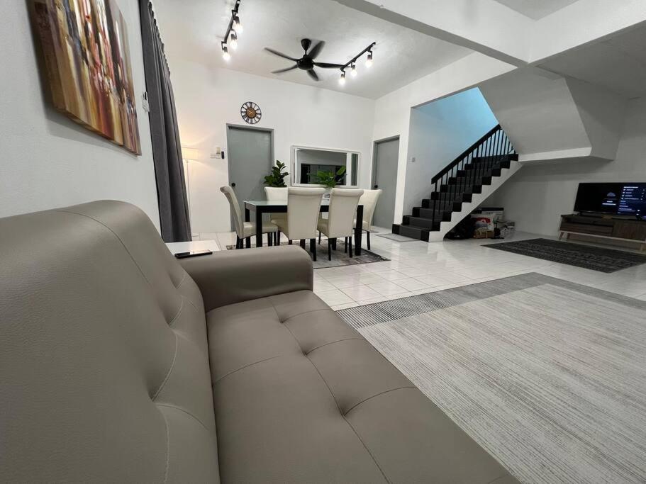 Rumah Melati By Impian Homestay Klia-Salak Tinggi-Nilai 雪邦 外观 照片